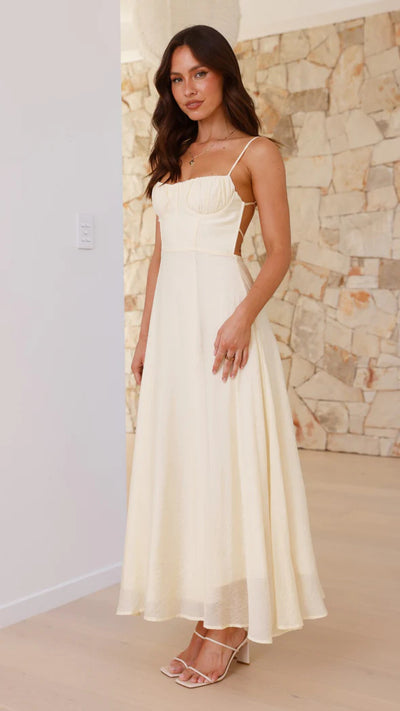 Strap-printed Backless Dress With A Slit At The Hem