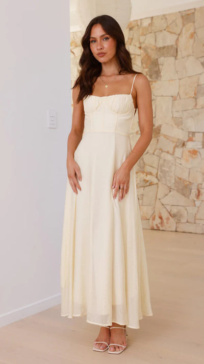 Strap-printed Backless Dress With A Slit At The Hem
